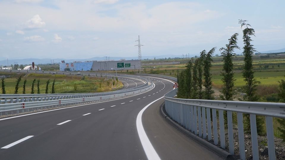 Ankimohet tenderi per rrugen qe lidh Fier-Vlore me Aeroportin